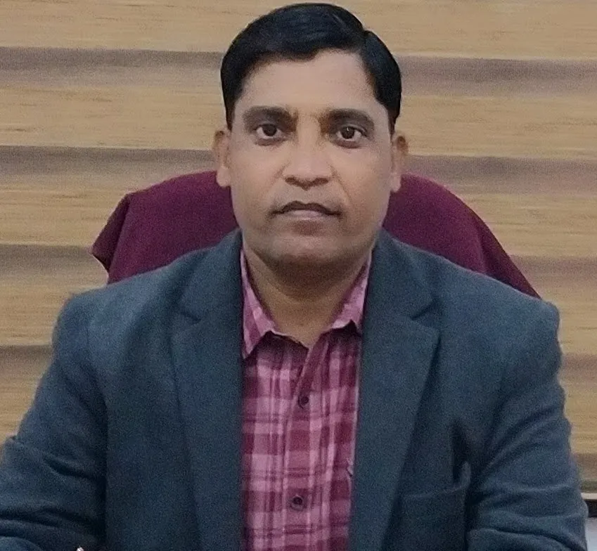Dr. Navratan Singh